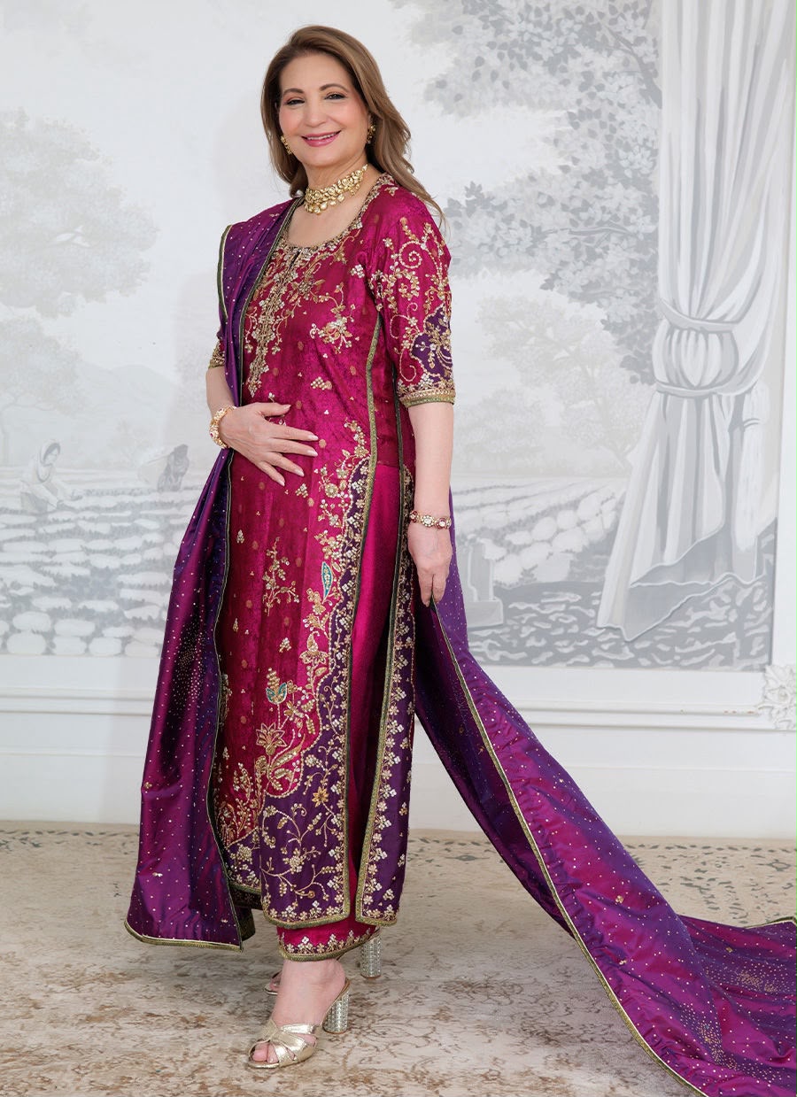 Farah Talib Aziz (Bita Magenta Kurta)