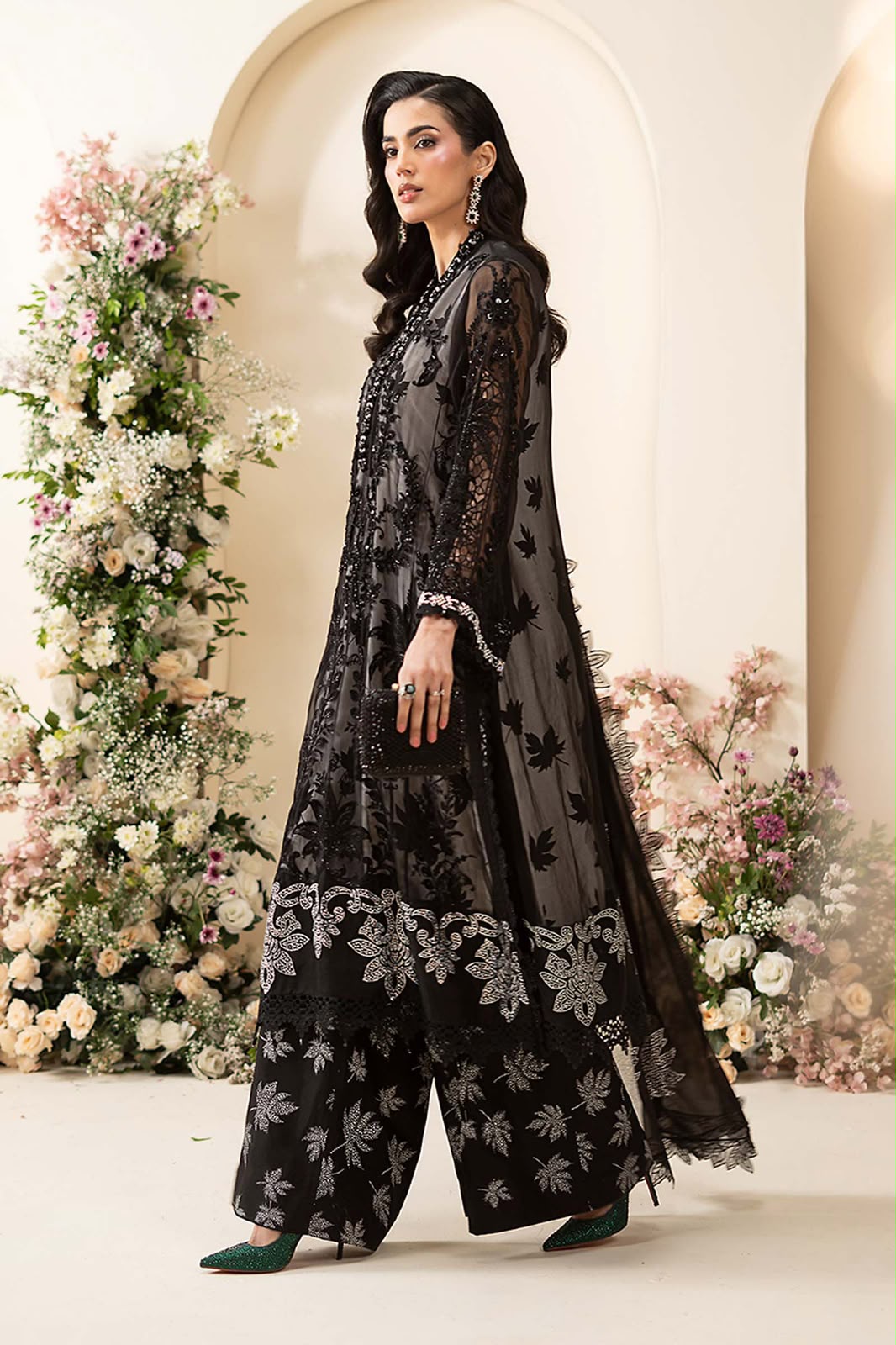 3 Piece Embroidered Chiffon Suit (Black-Small)